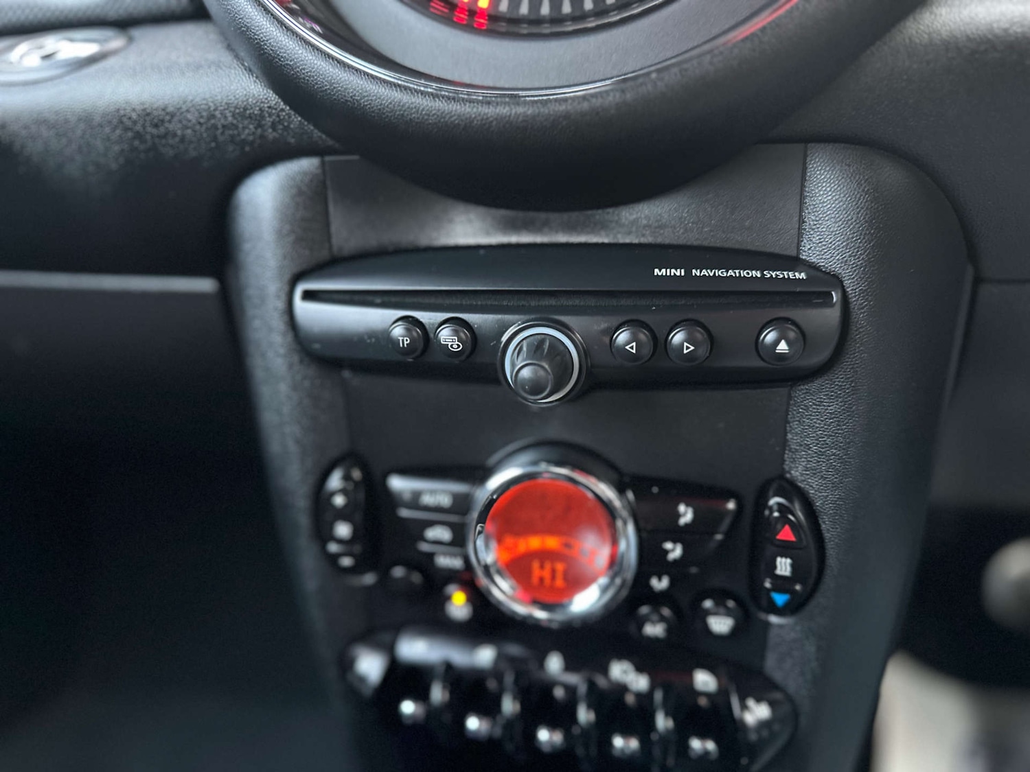 Used MINI Convertible 2015 for sale - 77636182: Photo 25