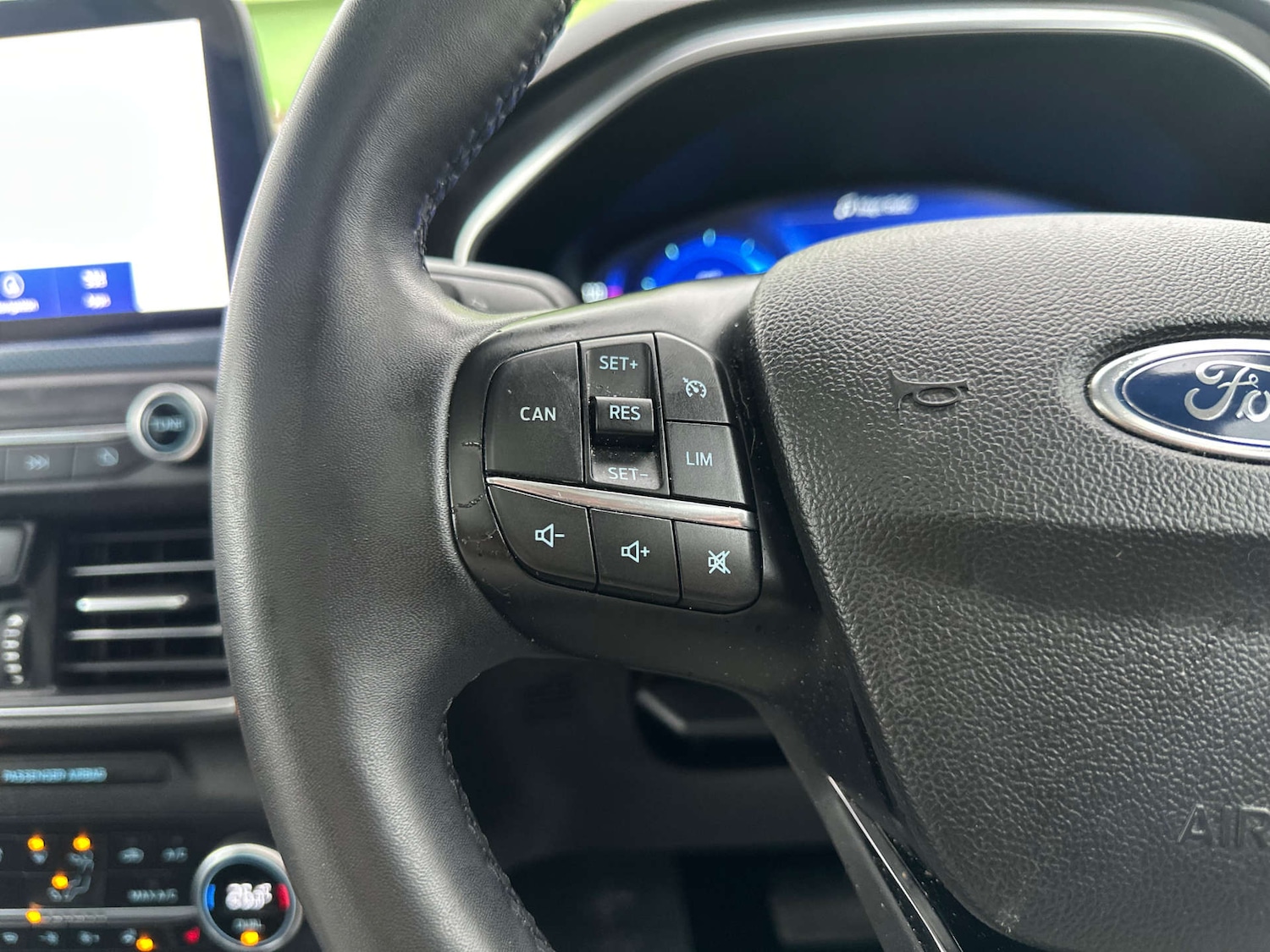 Used Ford Focus 2021 for sale - 76892332: Photo 30