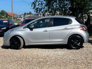 Used Peugeot 208 2015 for sale - 74636095: Photo