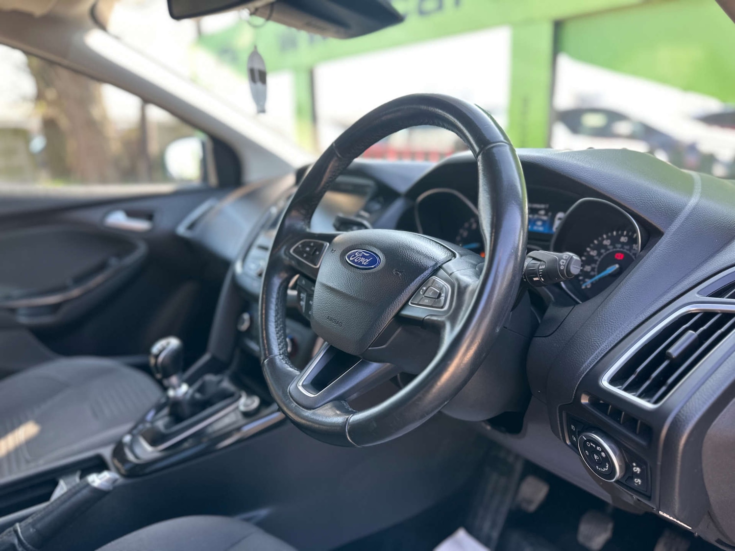 Used Ford Focus 2015 for sale - 78011076: Photo 2