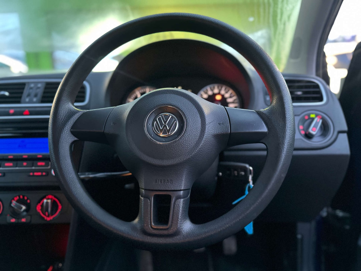 Used Volkswagen Polo 2011 for sale - 77233574: Photo 23