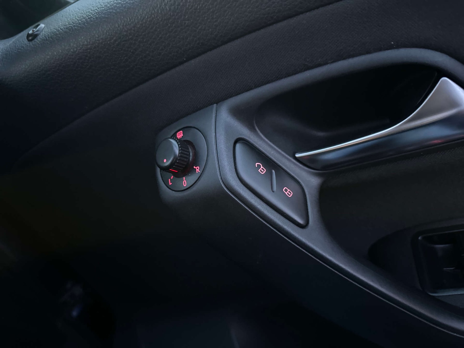 Used Volkswagen Polo 2011 for sale - 77233574: Photo 26