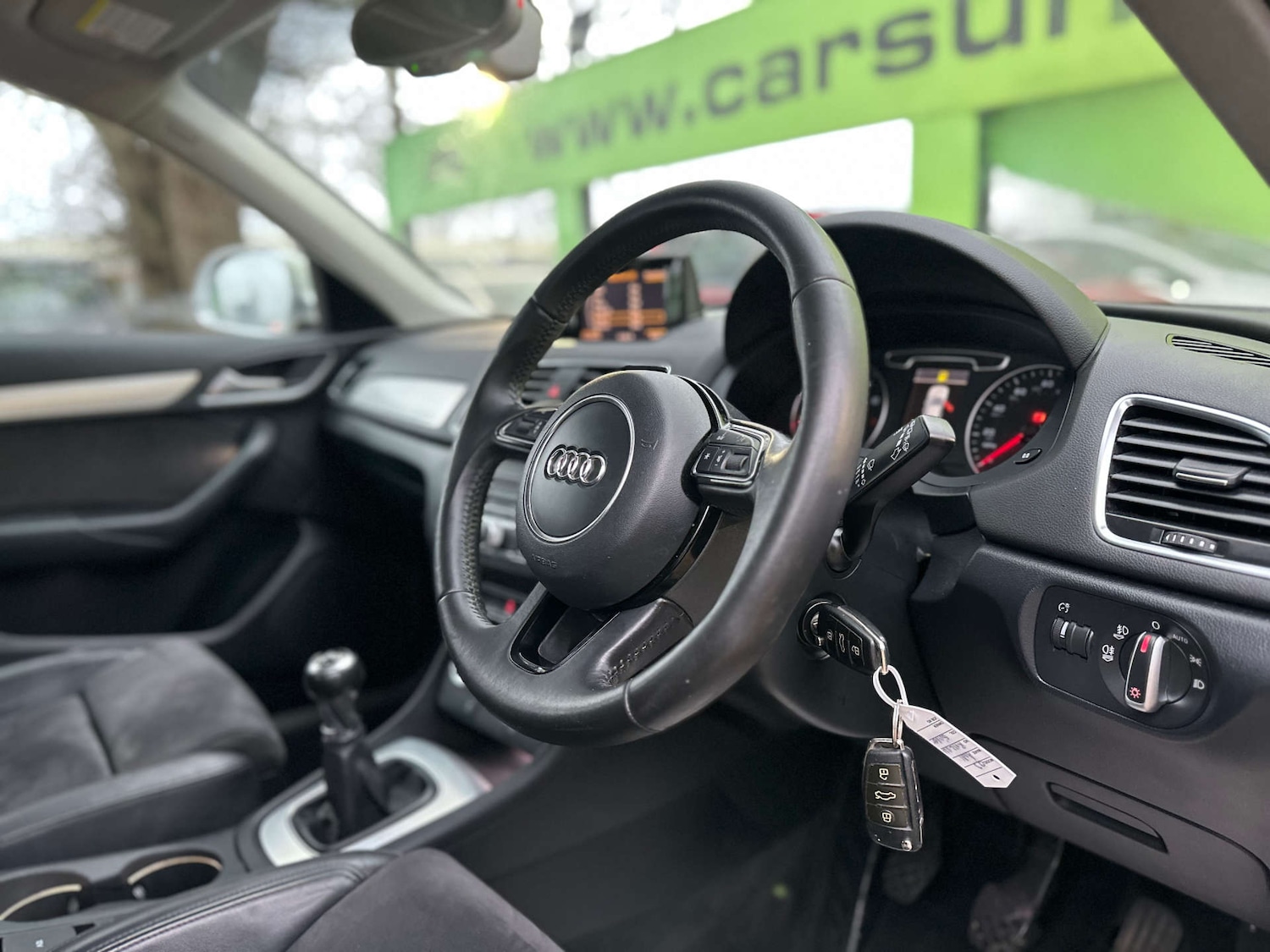 Used Audi Q3 2012 for sale - 77093749: Photo 2