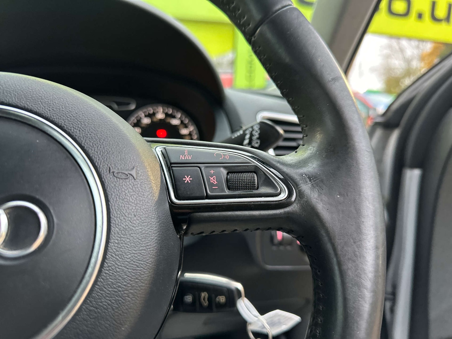 Used Audi Q3 2012 for sale - 77093749: Photo 32