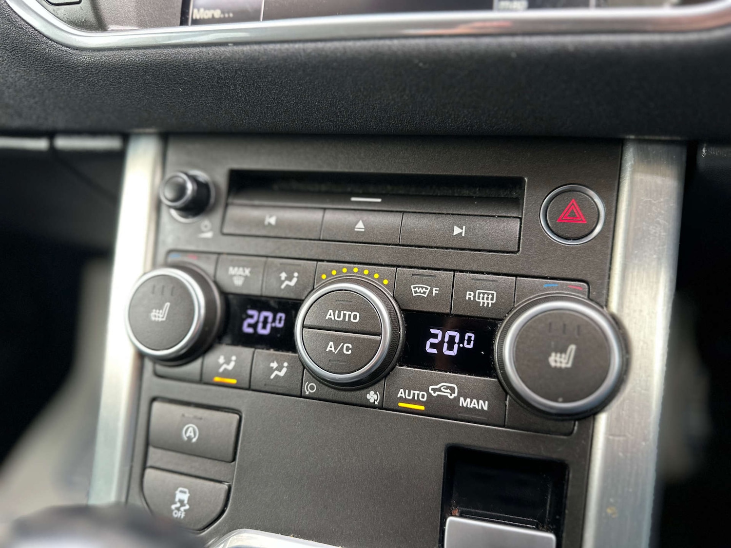 Used Land Rover Range Rover Evoque 2015 for sale - 76490357: Photo 23