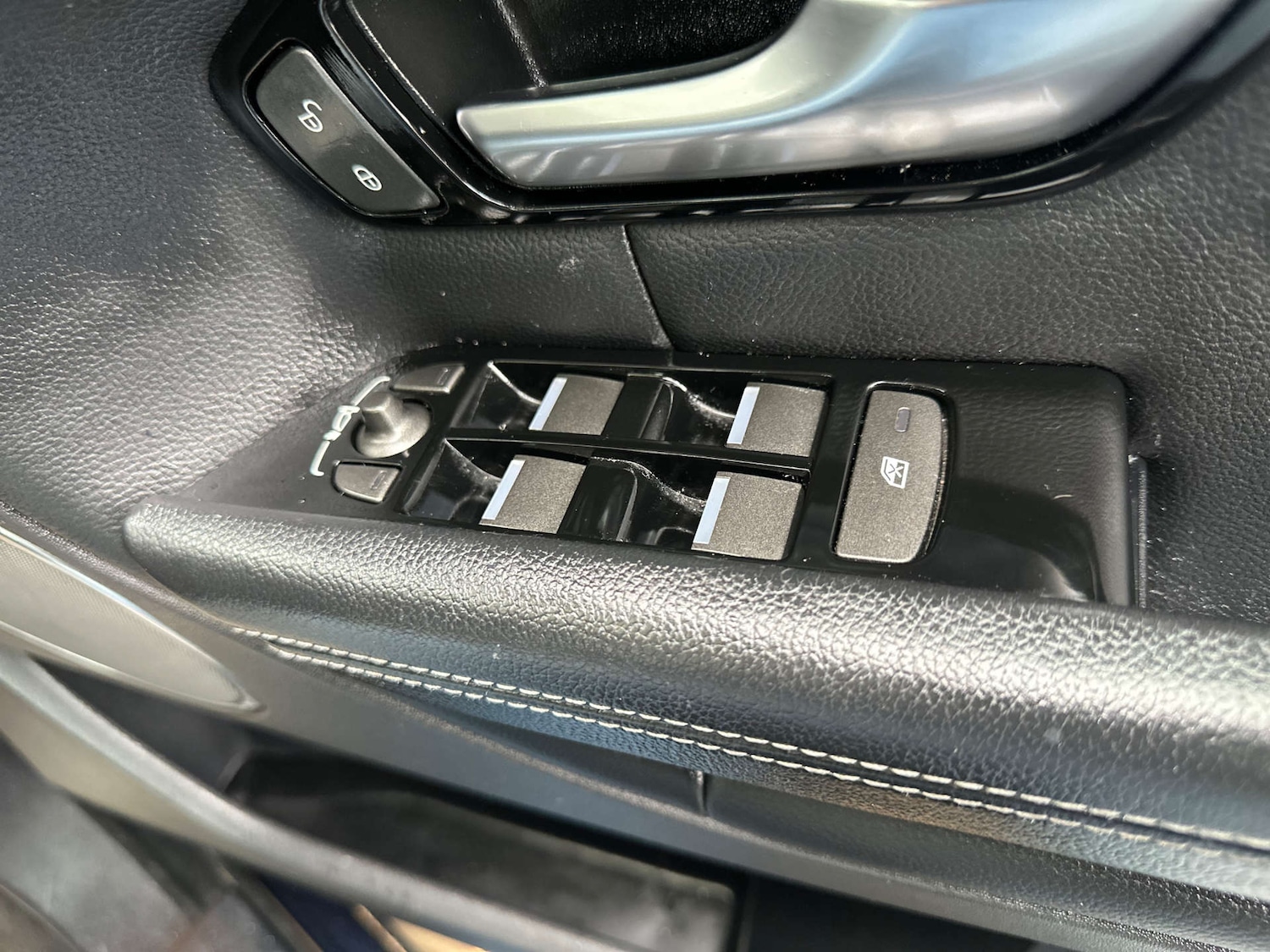 Used Land Rover Range Rover Evoque 2015 for sale - 76490357: Photo 40