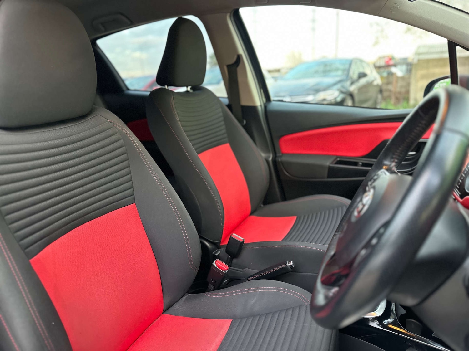 Used Toyota Yaris 2015 for sale - 77093748: Photo 13