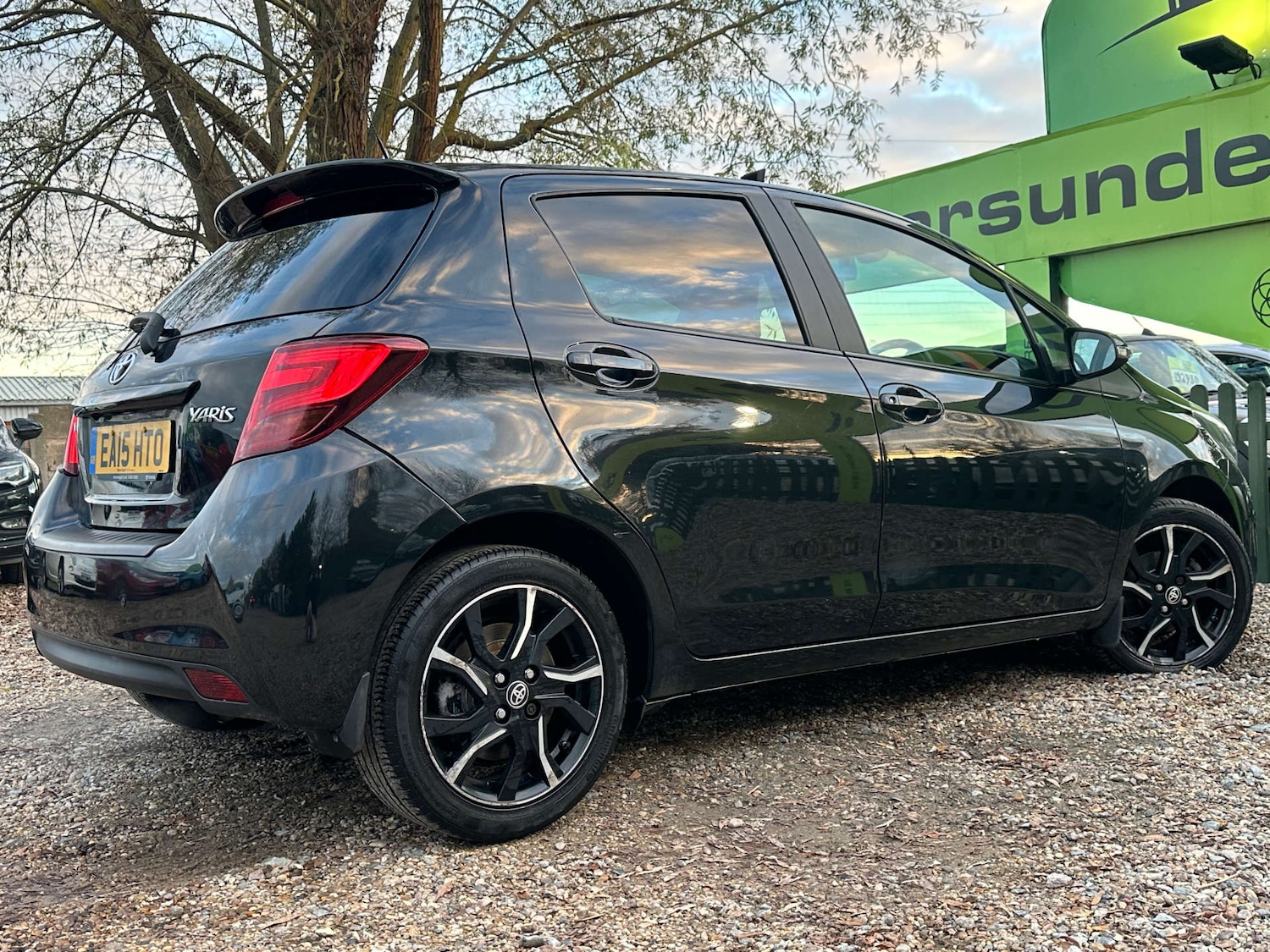 Used Toyota Yaris 2015 for sale - 77093748: Photo 8