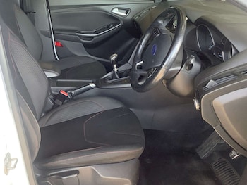 Used Ford Focus 2017 for sale - 79167340: Photo