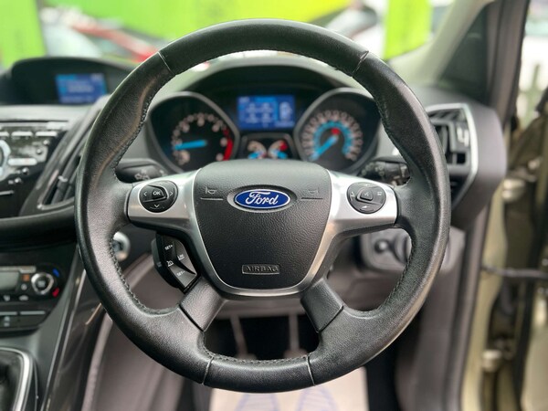 Used Ford Kuga 2015 for sale - 76143255: Photo 21