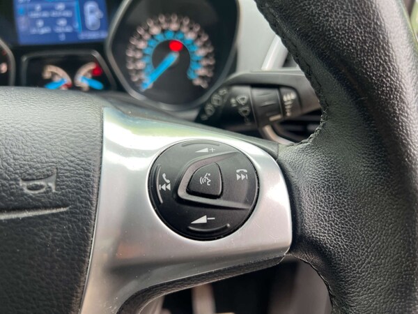 Used Ford Kuga 2015 for sale - 76143255: Photo 24