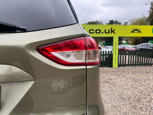 Used Ford Kuga 2015 for sale - 76143255: Photo 42