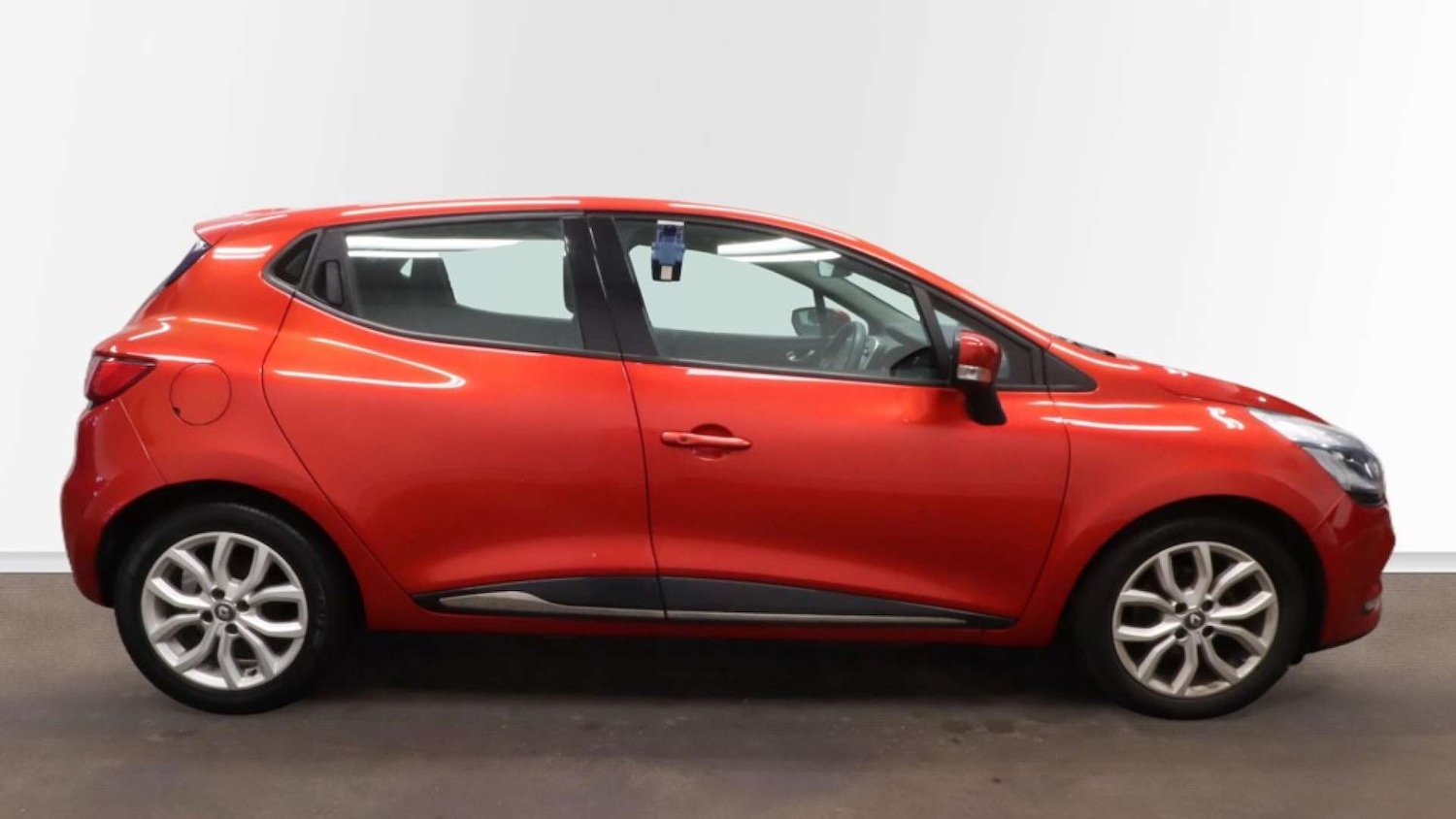 Used Renault Clio 2017 for sale - 77276657: Photo 9