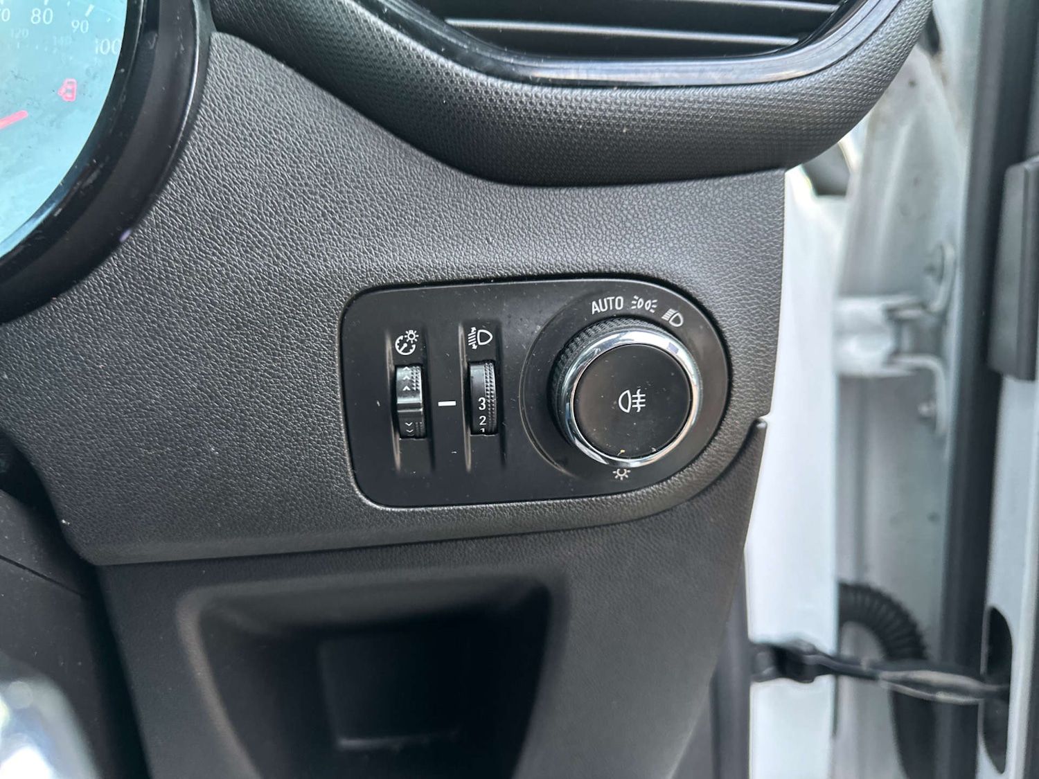 Used Vauxhall Crossland X 2020 for sale - 76921224: Photo 31