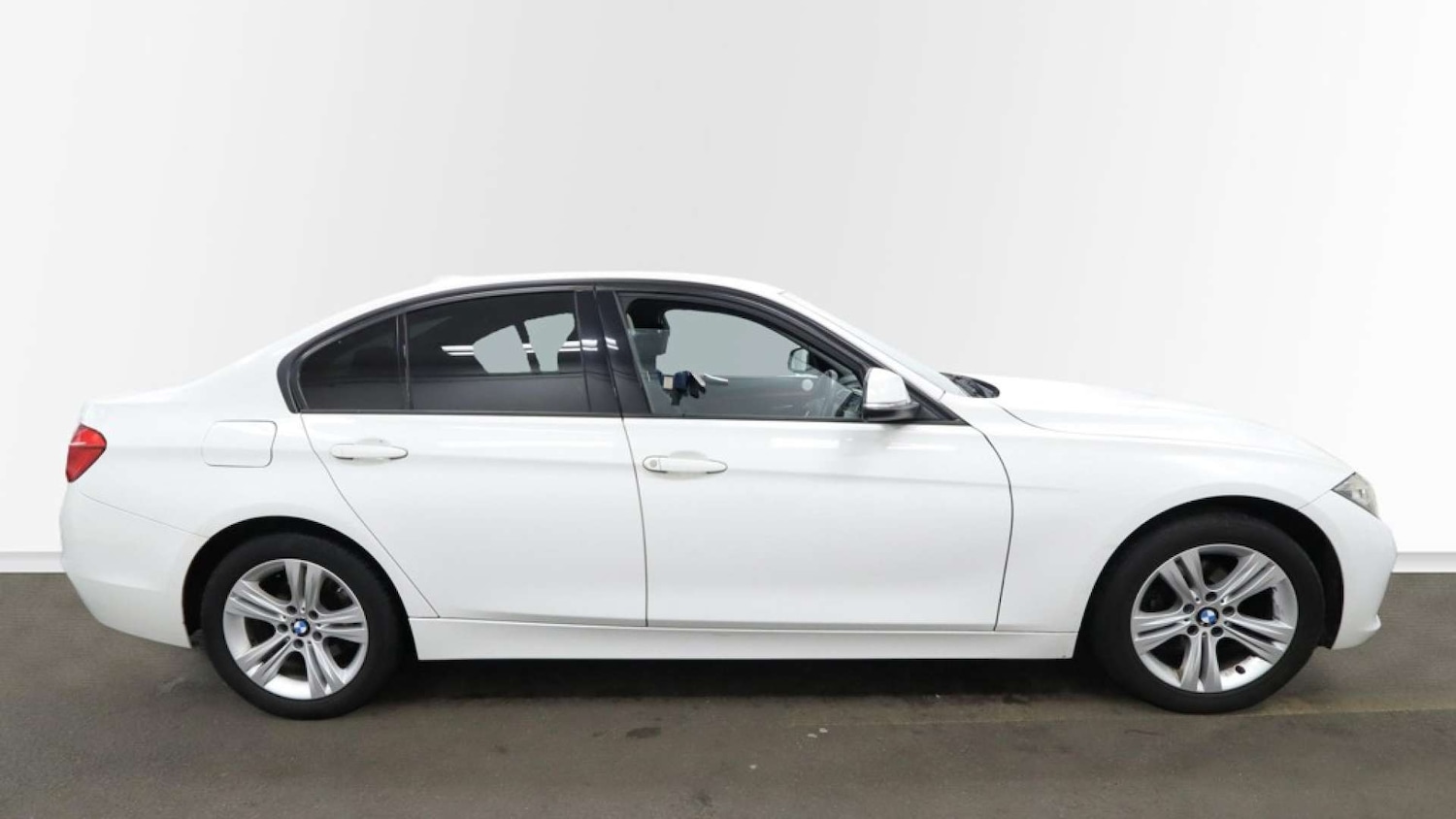 Used BMW 3 Series 2016 for sale - 77152848: Photo 12