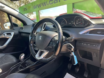 Used Peugeot 2008 2018 for sale - 75947233: Photo