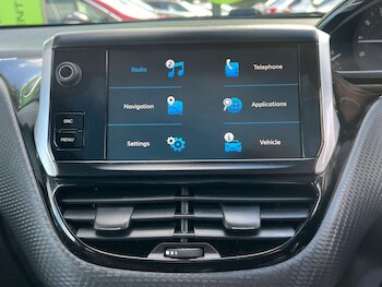 Used Peugeot 2008 2018 for sale - 75947233: Photo