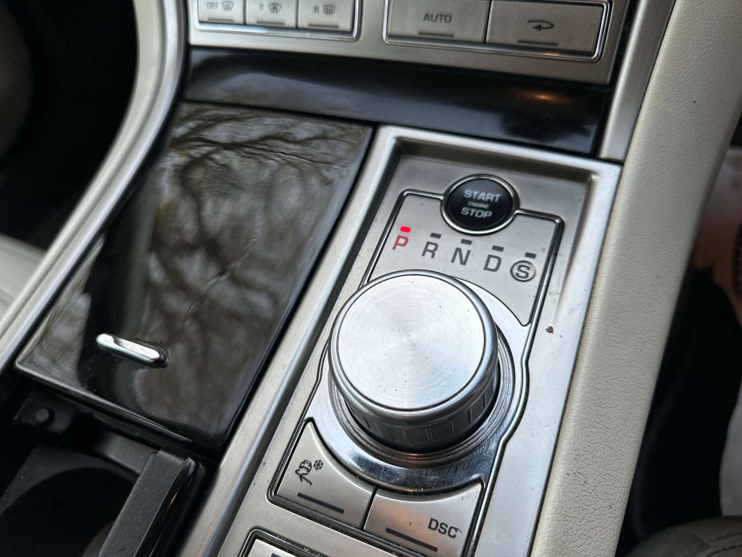 Used Jaguar XF 2010 for sale - 77571247: Photo 25