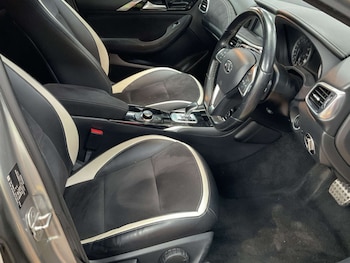 Used Infiniti Q30 2016 for sale - 78986381: Photo