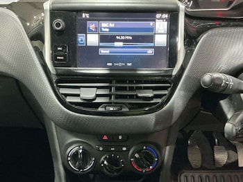 Used Peugeot 208 2016 for sale - 78241865: Photo