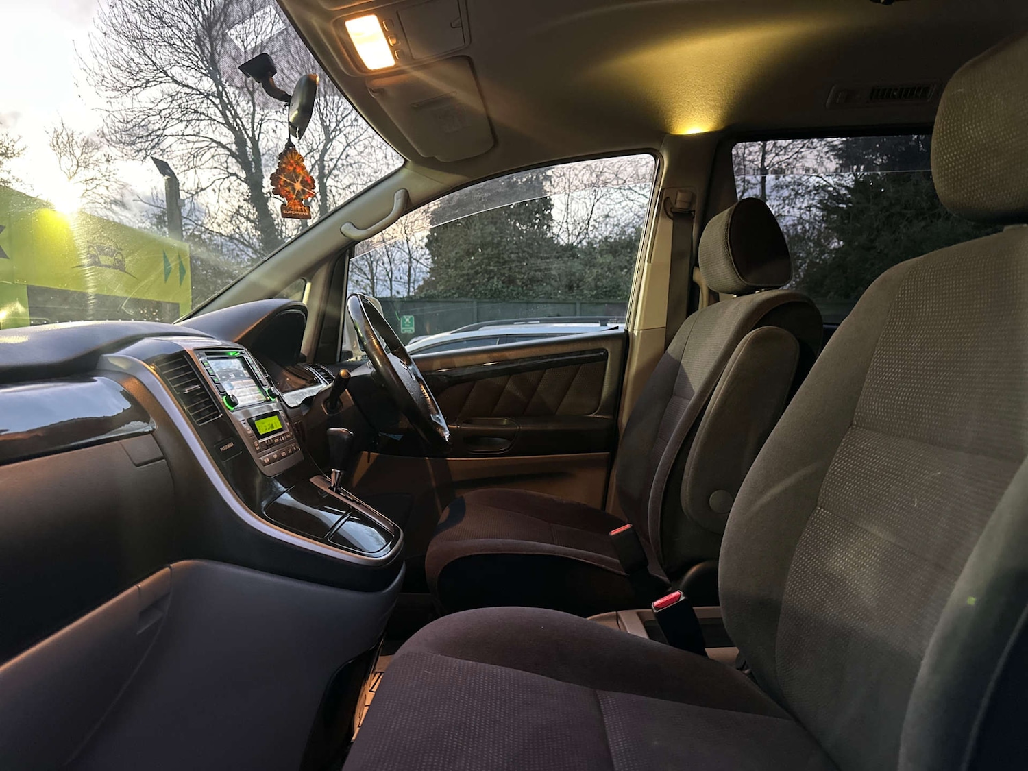 Used Toyota Alphard 2017 for sale - 76910584: Photo 16