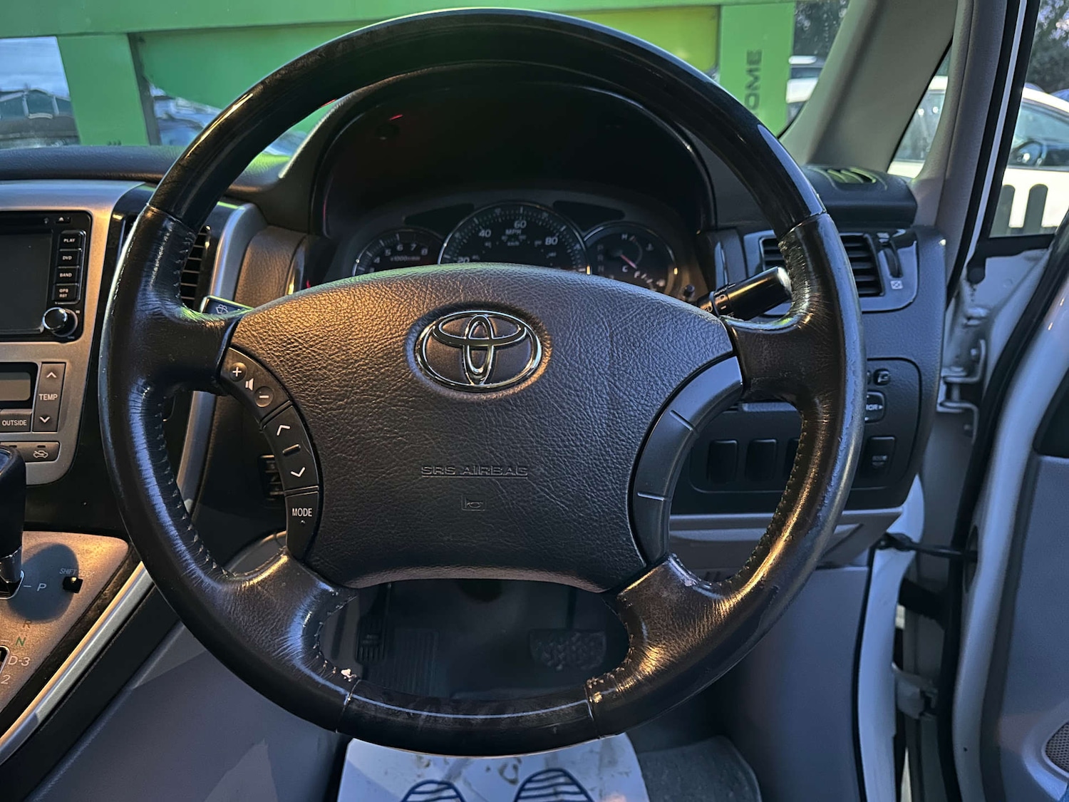 Used Toyota Alphard 2017 for sale - 76910584: Photo 24