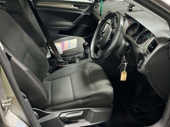 Used Volkswagen Golf 2017 for sale - 78941411: Photo