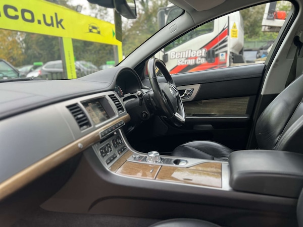 Used Jaguar XF 2013 for sale - 74938476: Photo 14