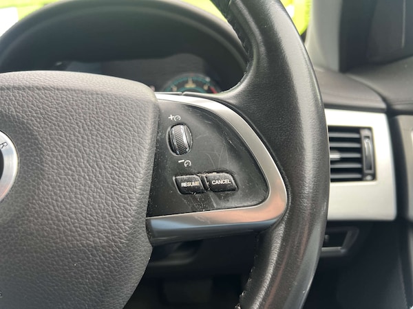 Used Jaguar XF 2013 for sale - 74938476: Photo 24