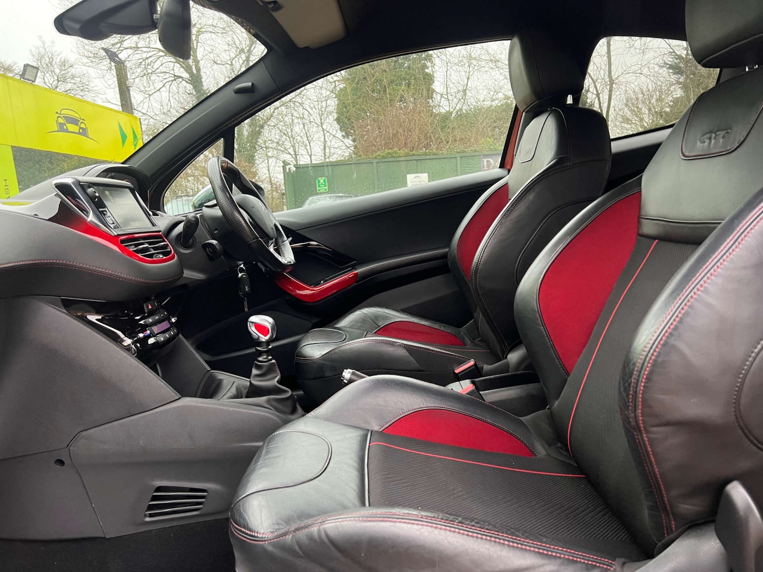 Used Peugeot 208 2014 for sale - 76023101: Photo 16