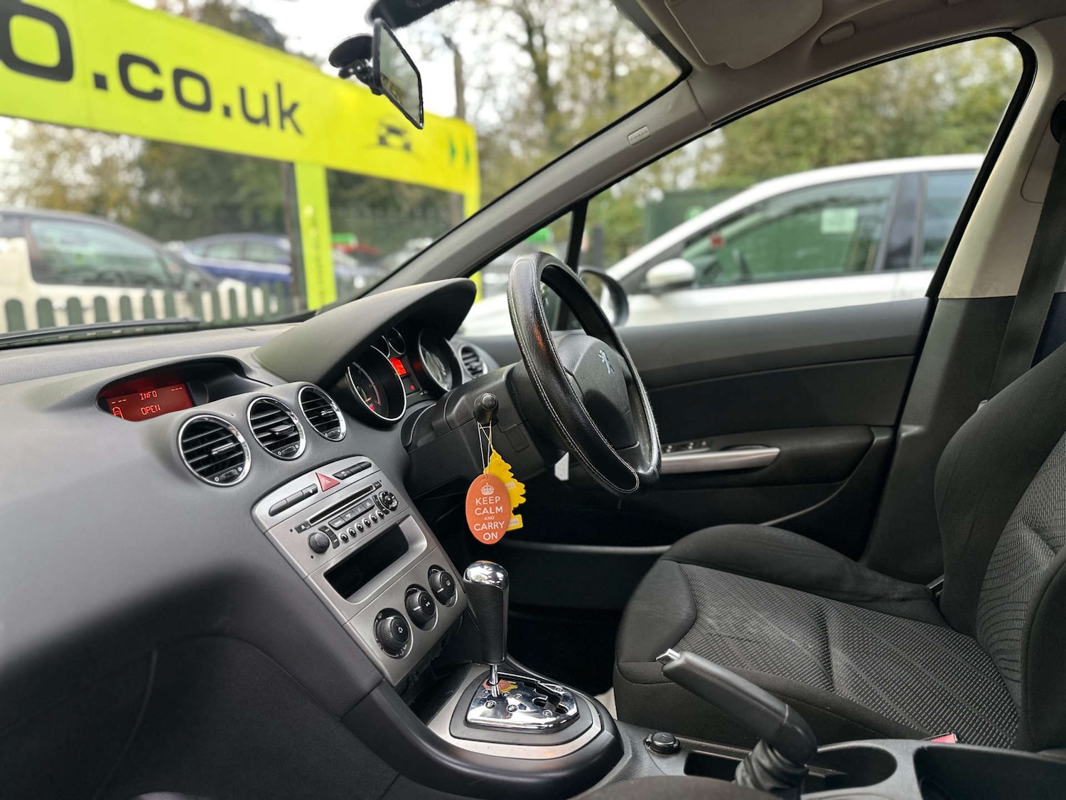 Used Peugeot 308 2010 for sale - 77236239: Photo 14