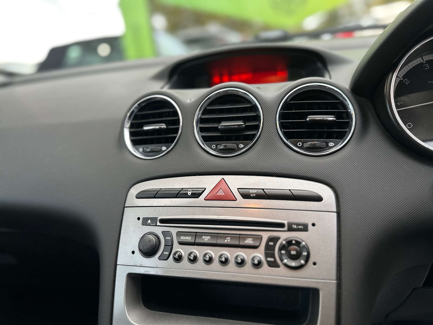 Used Peugeot 308 2010 for sale - 77236239: Photo 3