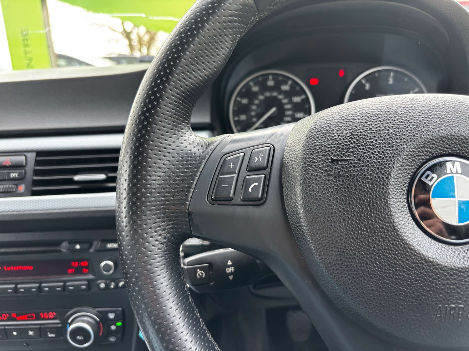 Used BMW 3 Series 2010 for sale - 77975376: Photo 23