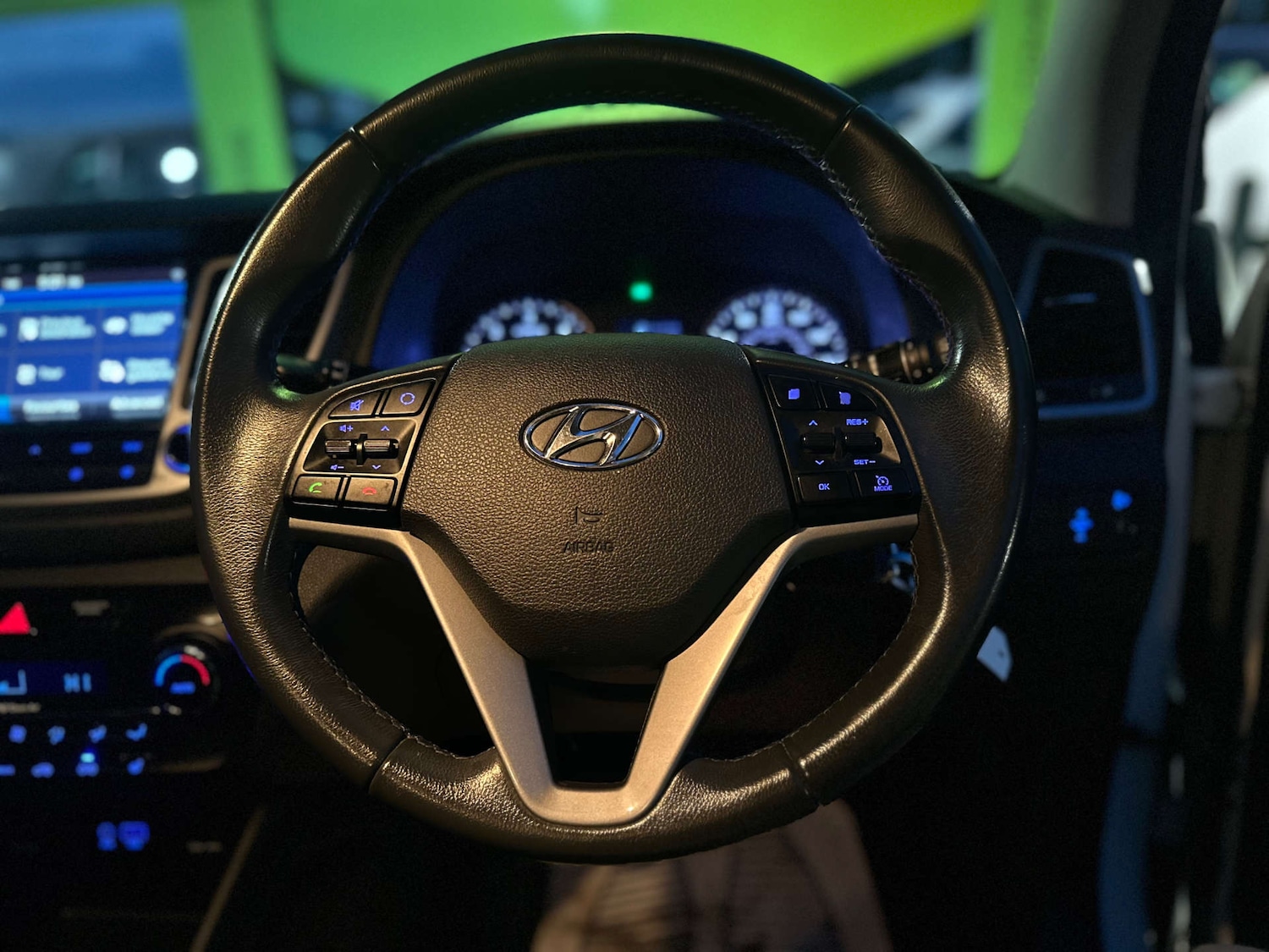 Used Hyundai TUCSON 2015 for sale - 76520341: Photo 31