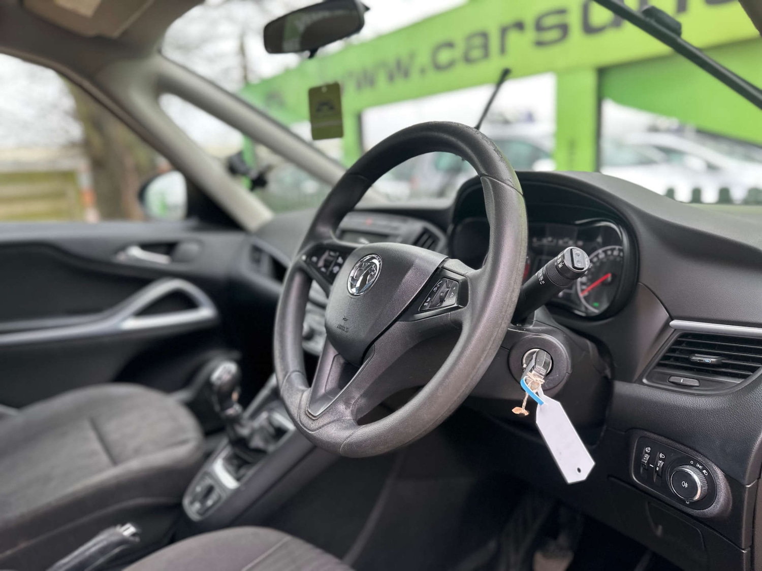 Used Vauxhall Zafira 2017 for sale - 77636179: Photo 2