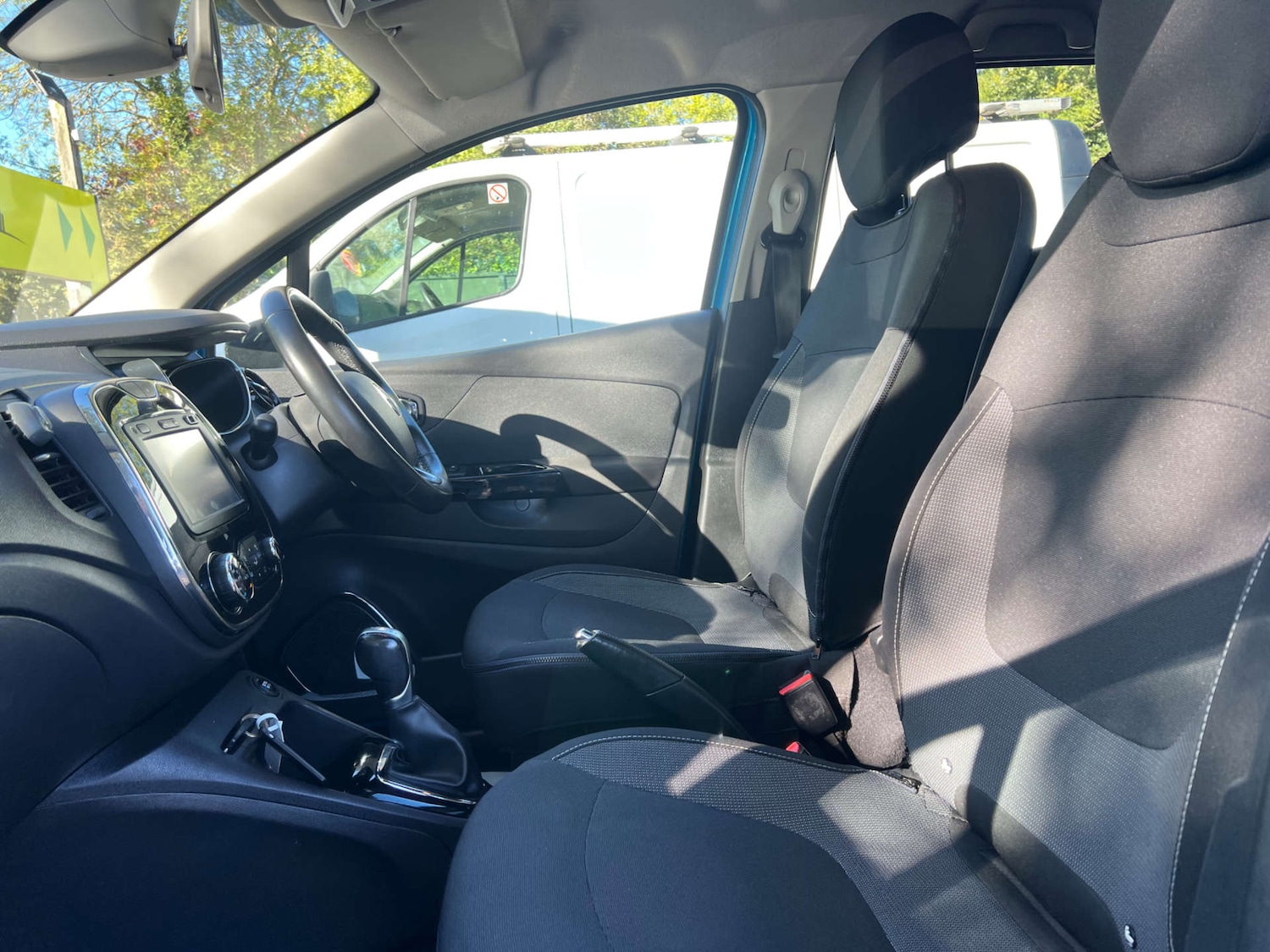 Used Renault Captur 2017 for sale - 76601570: Photo 13