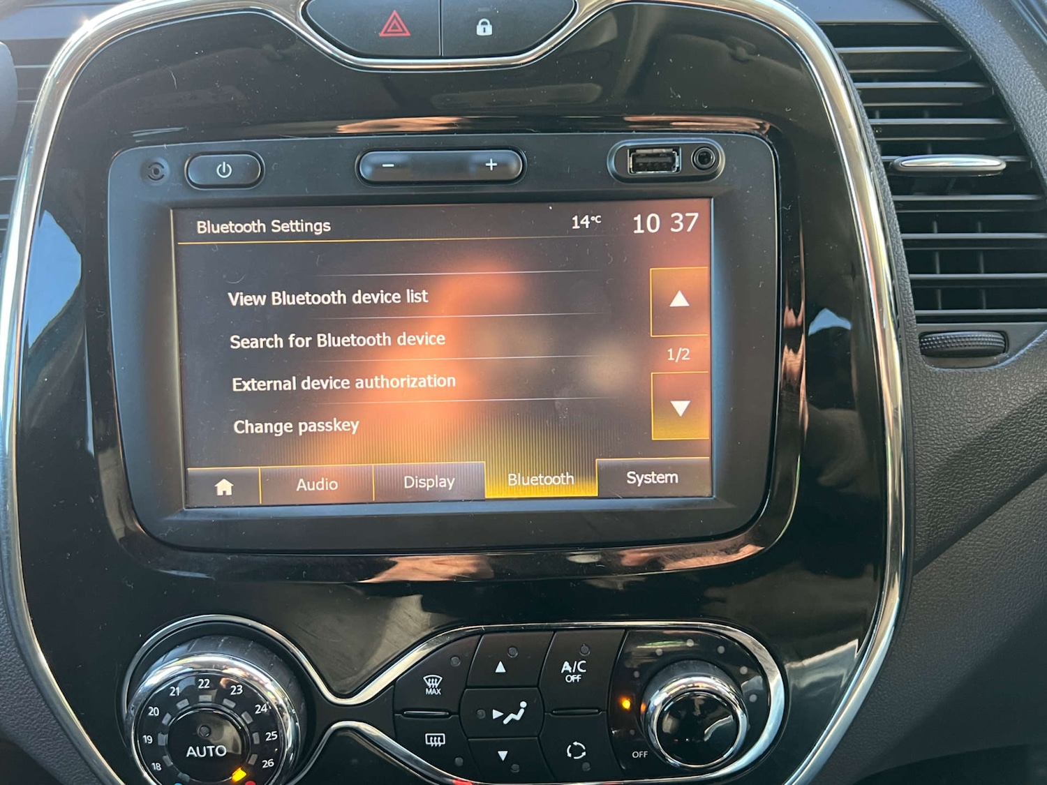 Used Renault Captur 2017 for sale - 76601570: Photo 22