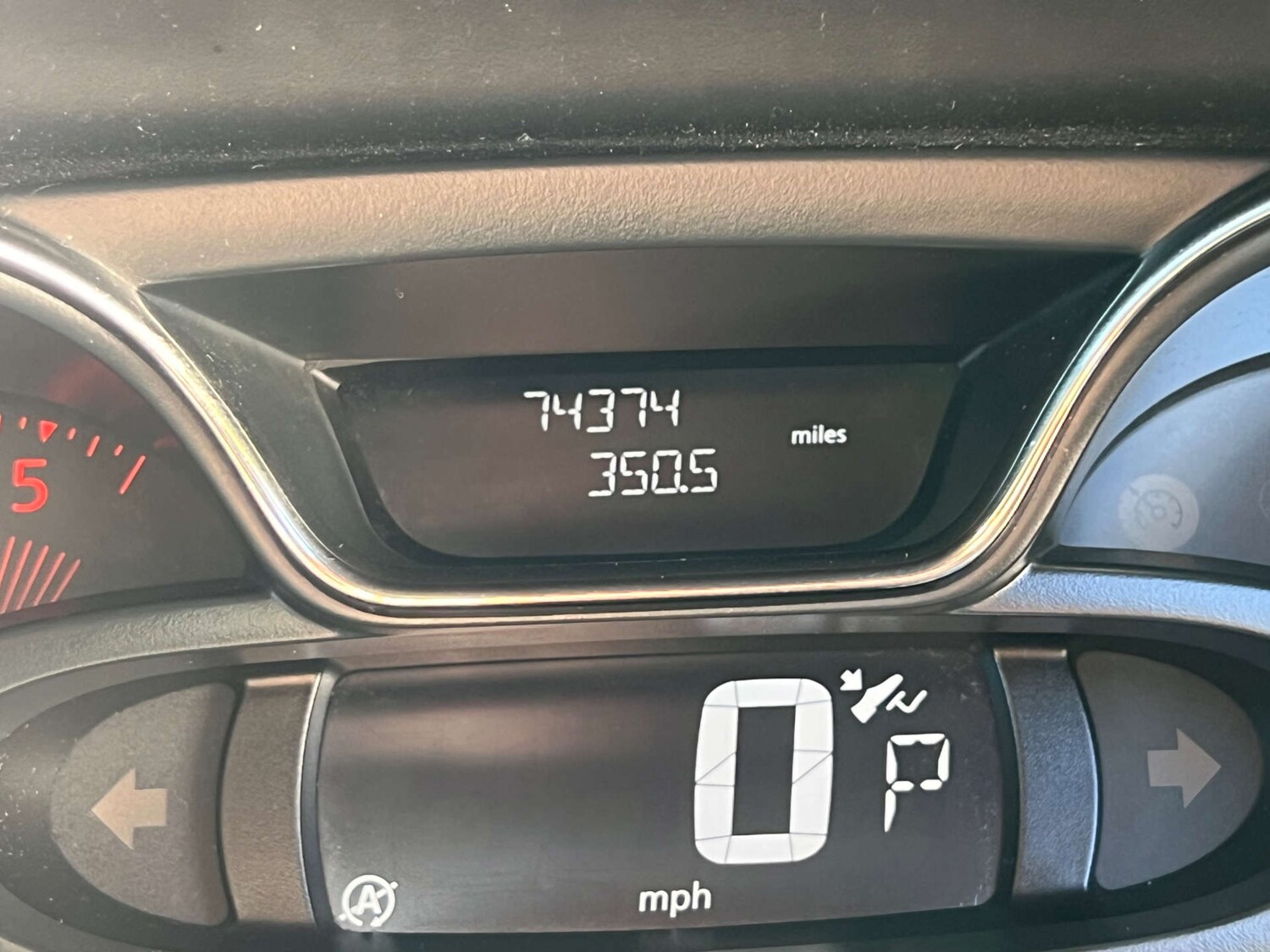 Used Renault Captur 2017 for sale - 76601570: Photo 28