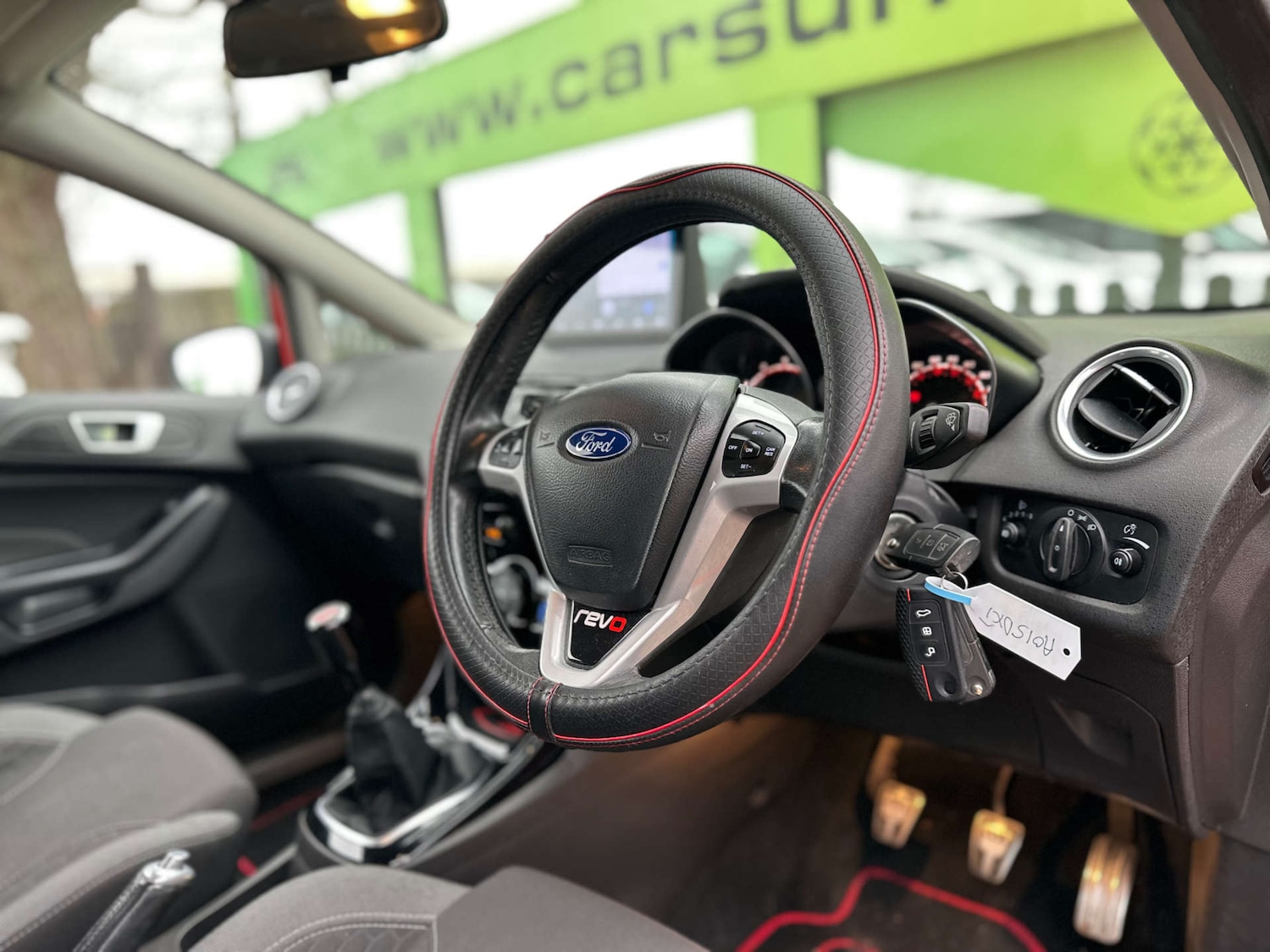 Used Ford Fiesta 2015 for sale - 77326033: Photo 2