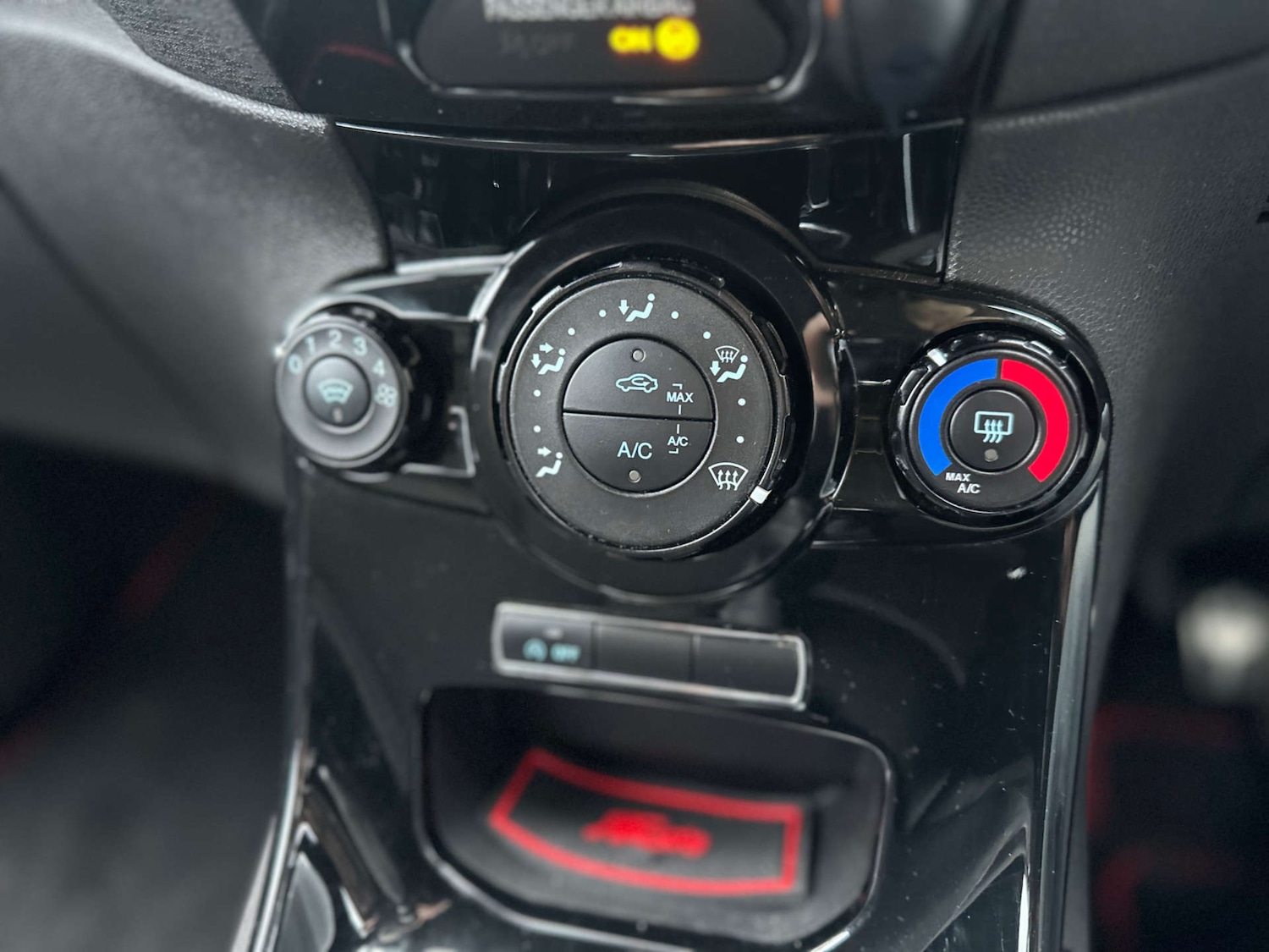 Used Ford Fiesta 2015 for sale - 77326033: Photo 24