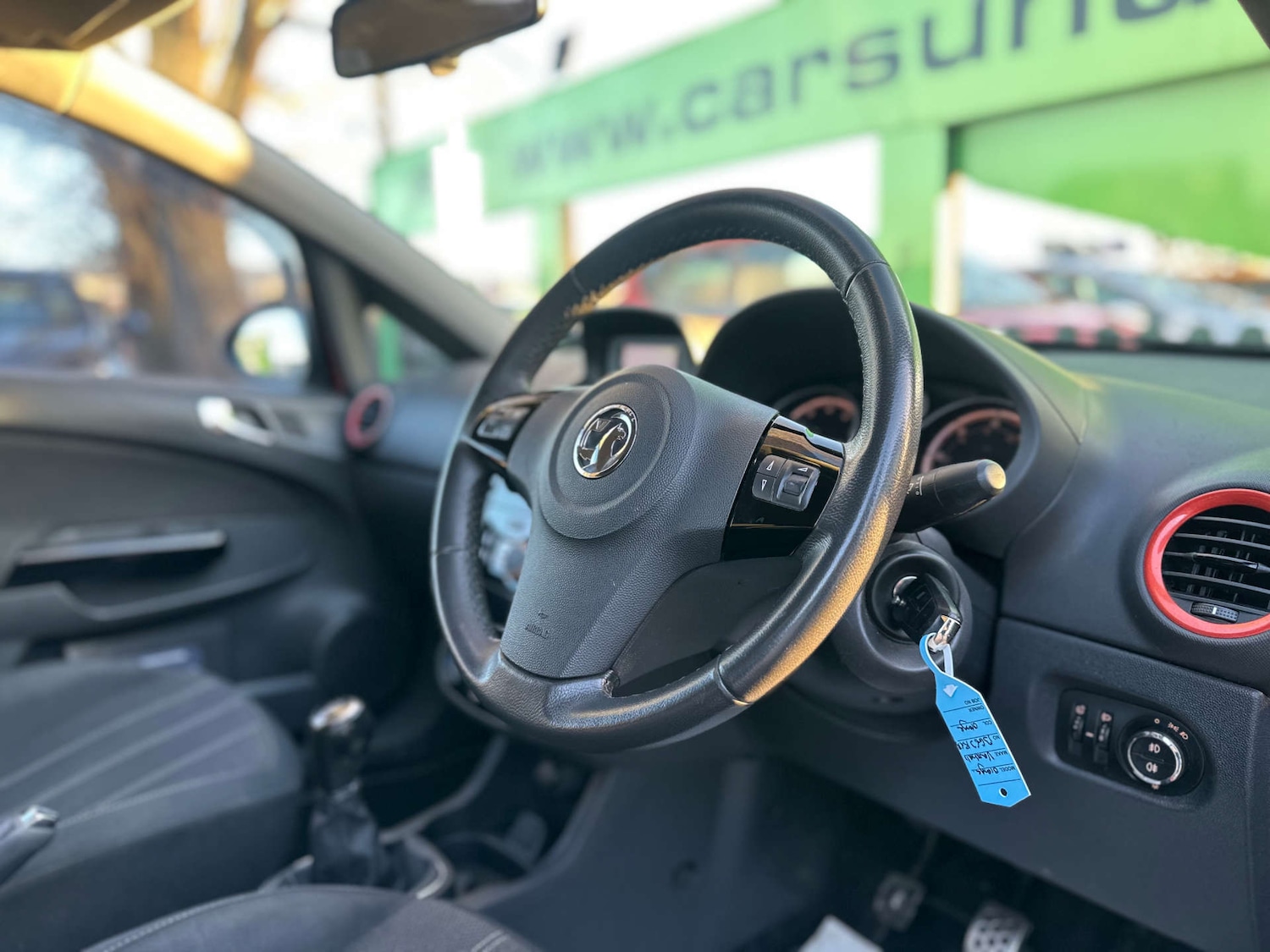 Used Vauxhall Corsa 2013 for sale - 76961789: Photo 2