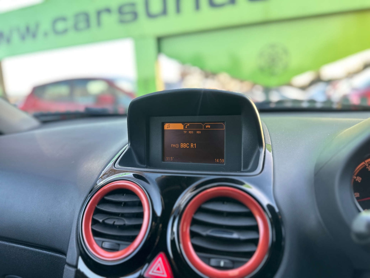 Used Vauxhall Corsa 2013 for sale - 76961789: Photo 3