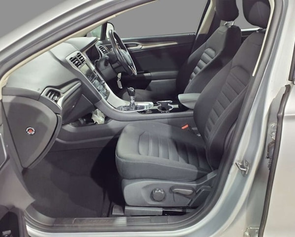 Used Ford Mondeo 2015 for sale - 76235435: Photo 3