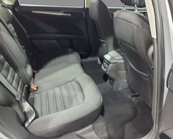 Used Ford Mondeo 2015 for sale - 76235435: Photo 4