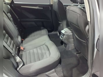 Used Ford Mondeo 2015 for sale - 76235435: Photo 4