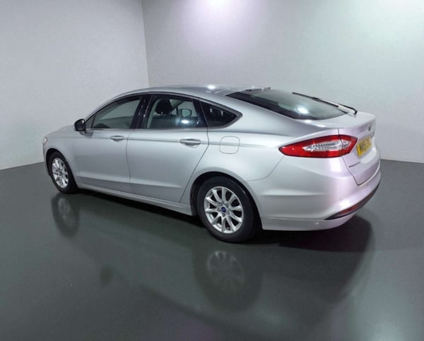 Used Ford Mondeo 2015 for sale - 76235435: Photo 8