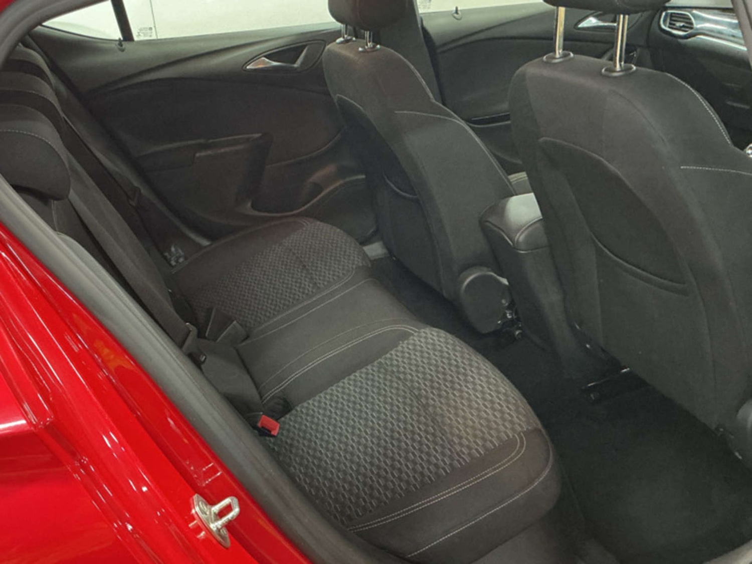 Used Vauxhall Astra 2016 for sale - 77494120: Photo 4