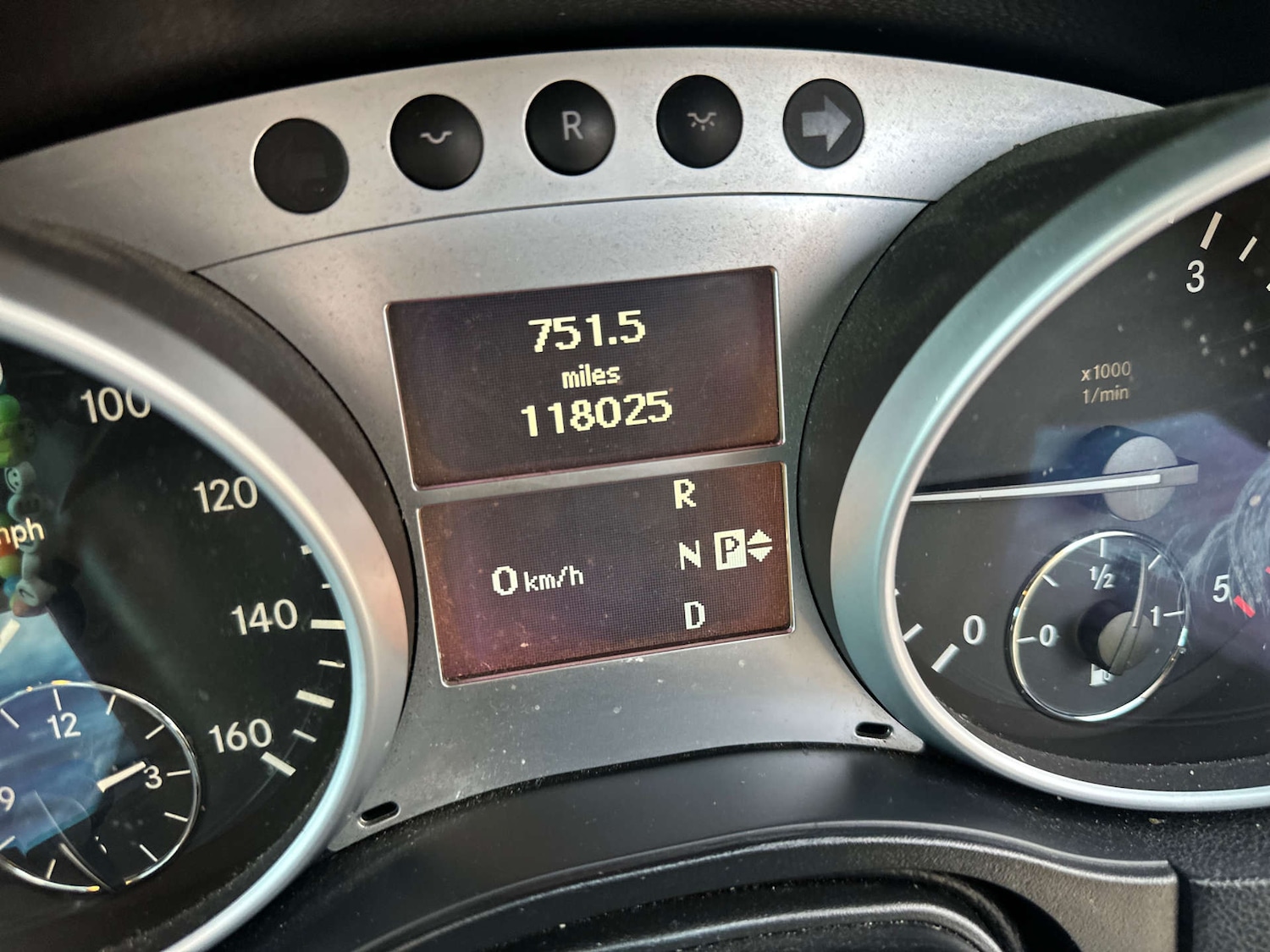 Used Mercedes-Benz M Class 2010 for sale - 76940176: Photo 25