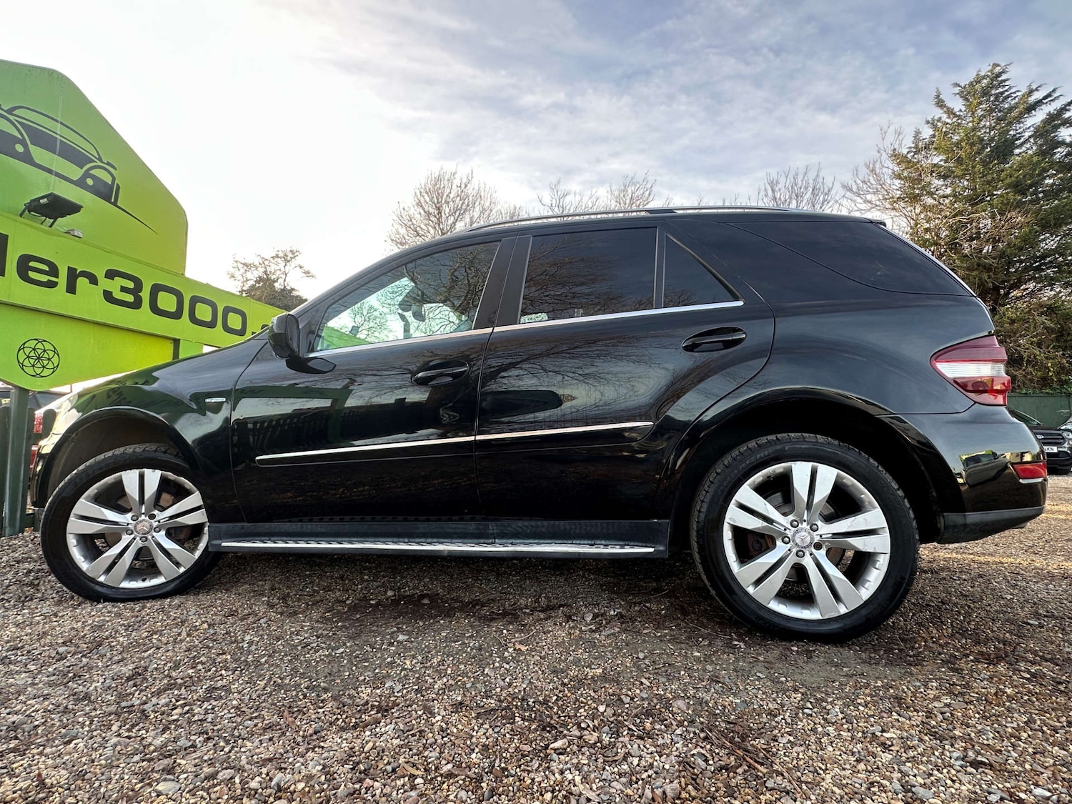 Used Mercedes-Benz M Class 2010 for sale - 76940176: Photo 8