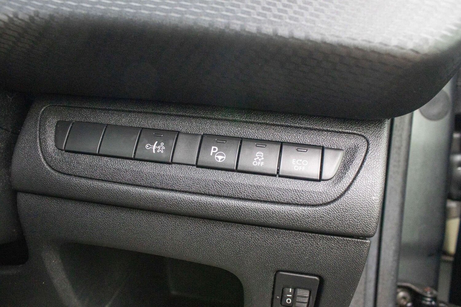 Used Peugeot 208 2016 for sale - 78111273: Photo 29